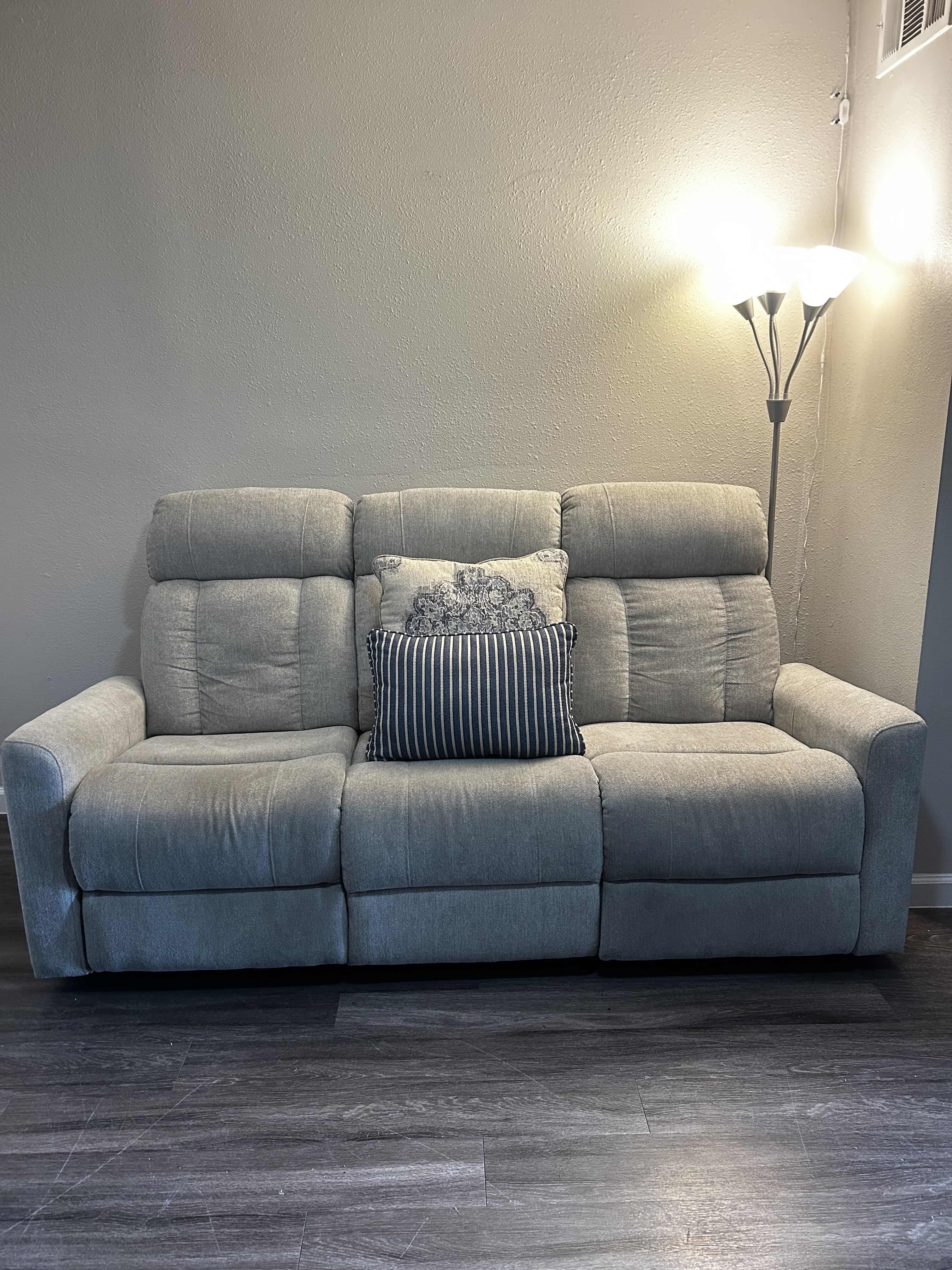 Reclining couch angle 3